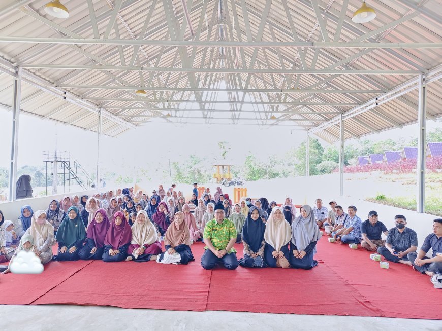 Laporan Bulanan Santri TK, SD, SMP Akhlak Cendekia Muslim: Mempererat Sinergi Sekolah dan Orang Tua dalam Mendidik Generasi Berakhlak