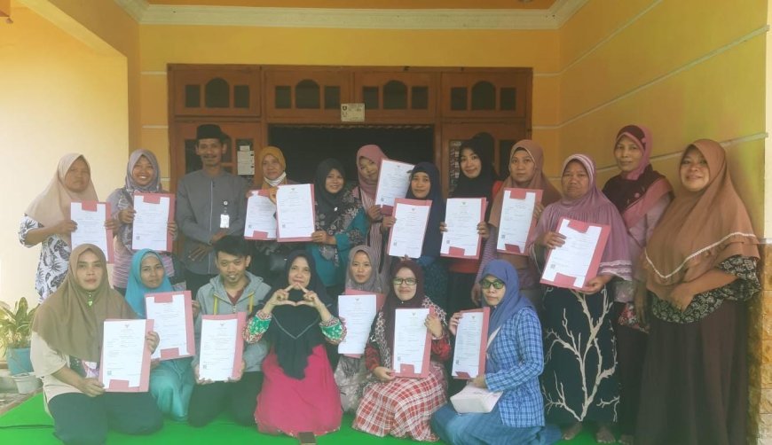 KP HCCM Jatim: Ratusan UMKM Kecamatan Paron Kabupaten Ngawi Provinsi Jawa Timur Terima Sertifikat Halal