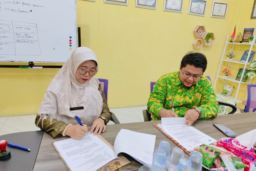 Penandatanganan MoU Penerbit bersama SMK Negeri 4 Sijunjung: Sinergi Pengembangan Literasi