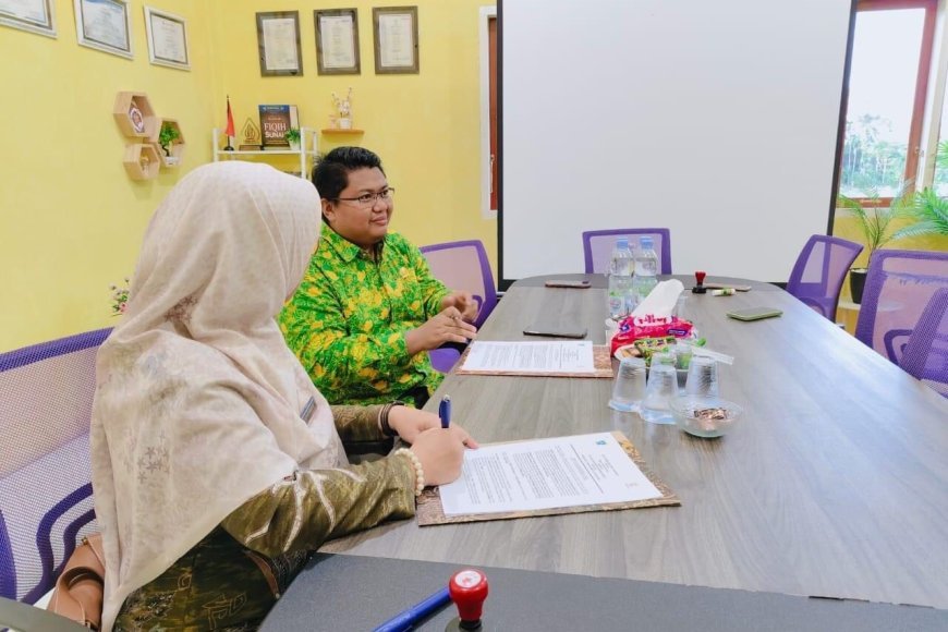 Penandatanganan MoU Penerbit bersama SMK Negeri 4 Sijunjung: Sinergi Pengembangan Literasi
