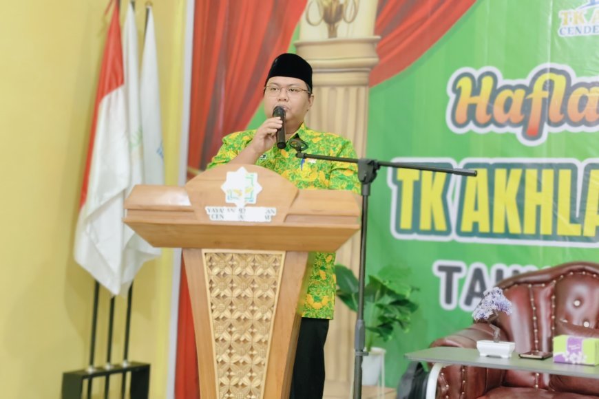 Pelantikan Kepala Sekolah dan Wakil Kepala Sekolah SMP Akhlak Cendekia Muslim serta Wakil Direktur Pusdiklat dan Penandatanganan SK Guru di Perguruan Islam Cendekia Muslim