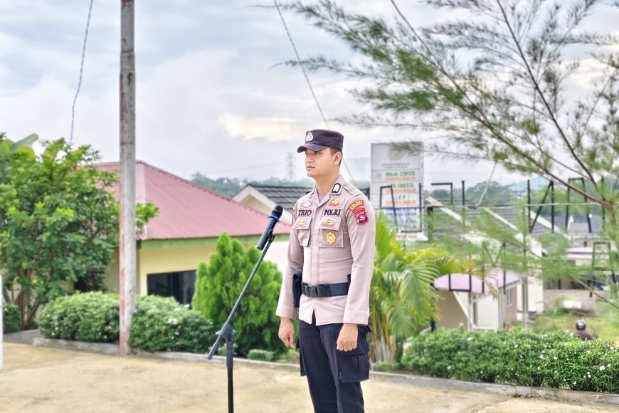 Upacara Bendera Santri di Perguruan Islam Cendekia Muslim Berlangsung Khidmat, Hadirkan Brigpol Trio Revando sebagai Pembina Upacara