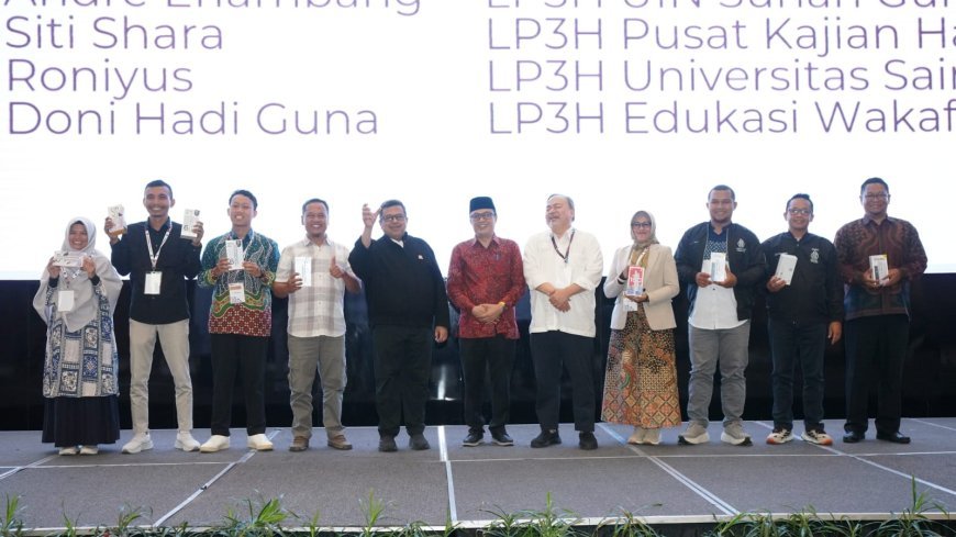 Halal Center Cendekia Muslim Raih Penghargaan P3H Terbaik Juara I Tingkat Nasional