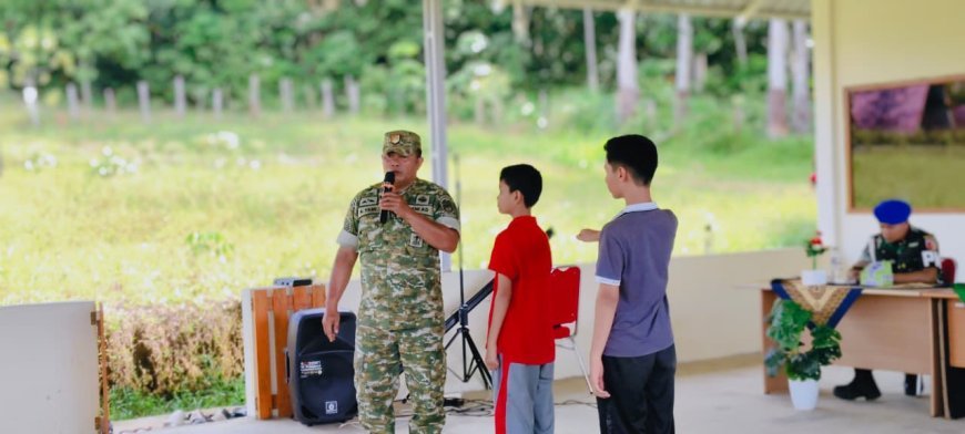Tempa Kedisiplinan dan Jiwa Korsa: Kodim 310/SS Sijunjung Bekali Santri dan Pendidik Cendekia Muslim Materi Peraturan Baris Berbaris