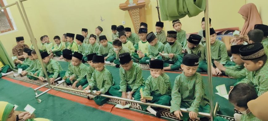Selasa di Sekolah Akhlak Cendekia Muslim, Santri Jalani Pembelajaran dengan Semangat dan Kebiasaan Positif